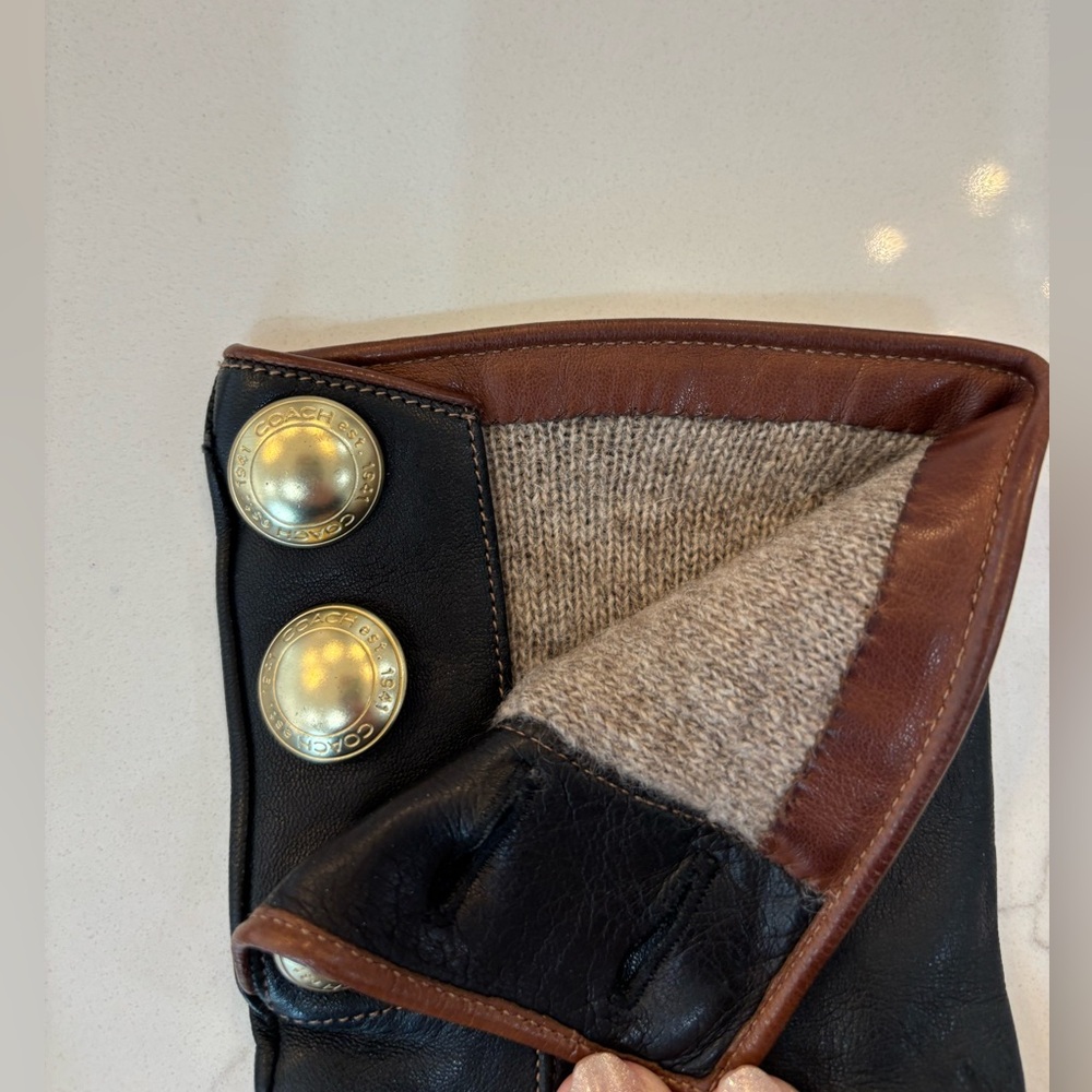 Coach leather/cashmere lined gloves size 7.5 - Picture 2 of 6